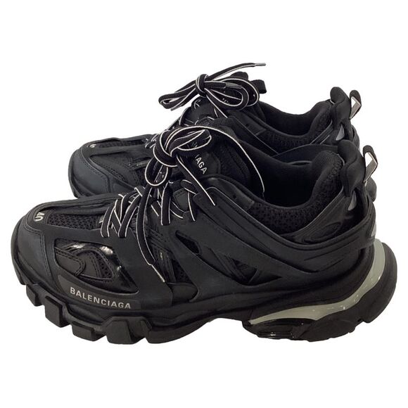 Balenciaga Track 2.0 Sneakers in Black Polyurethane - Picture 4 of 10